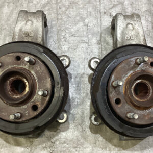 1997-2004 Chevrolet C5 Corvette Rear Spindles / Hubs / Pair / C5027