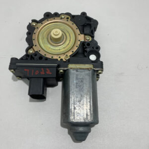 2001-2006 Audi TT Convertible Passenger Side Window Motor / OEM / T1022