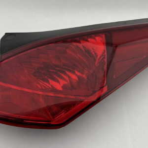 2003-2005 Nissan 350Z Passenger Side Tail Light / OEM / Halogen / 5Z029