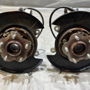 2003-2008 Nissan 350Z Rear Spindle Hubs / Pair / 72K 5z030