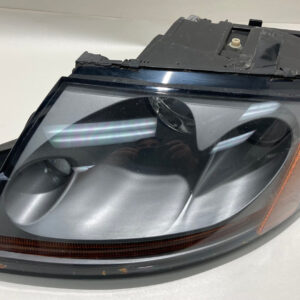 2004-2006 Audi TT 3.2l Driver Side Headlight / Xenon HID / Gray *DAMAGED* / T1032