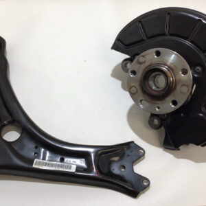 2012-2019 Volkswagen Beetle Driver Front Knee w/ Control Arm Hub / 52k / VB002