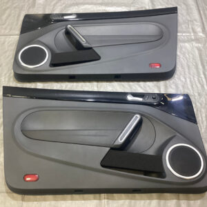 2012-2019 Volkswagen Beetle Interior Door Panels / Pair / Piano Black / Leatherette / VB011