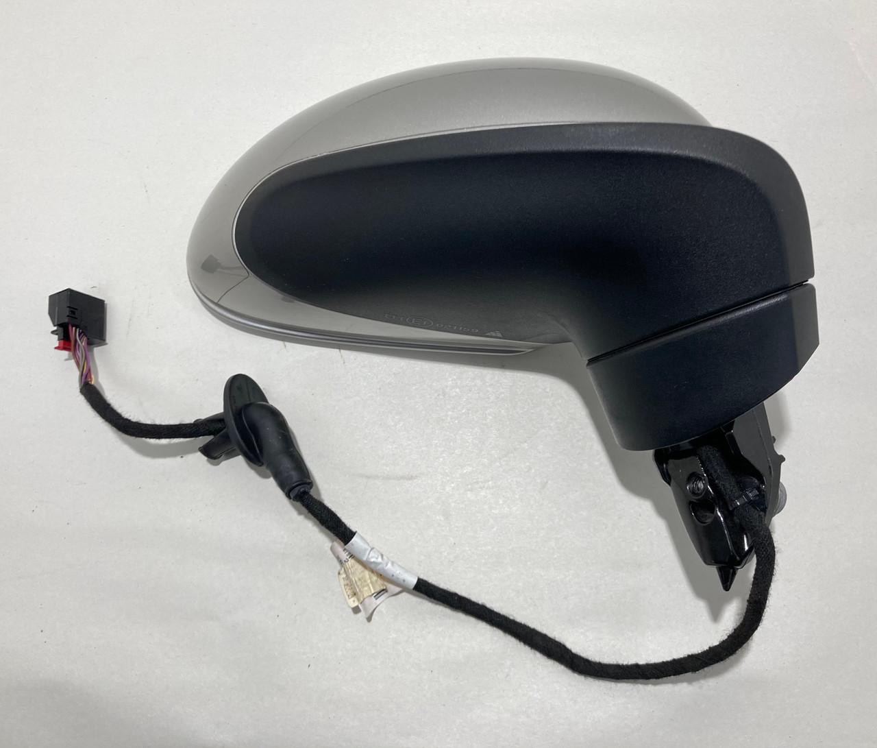 2013-2016 Porsche 981 Boxster / Cayman Passenger Side Mirror / Auto Dim / Platinum Silver Metallic BC205