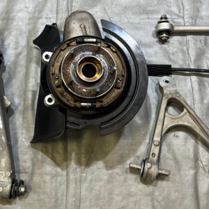 2014-2019 Chevrolet C7 Corvette Driver Rear Knee Spindle Hub w/ Control Arms / 40K C7008