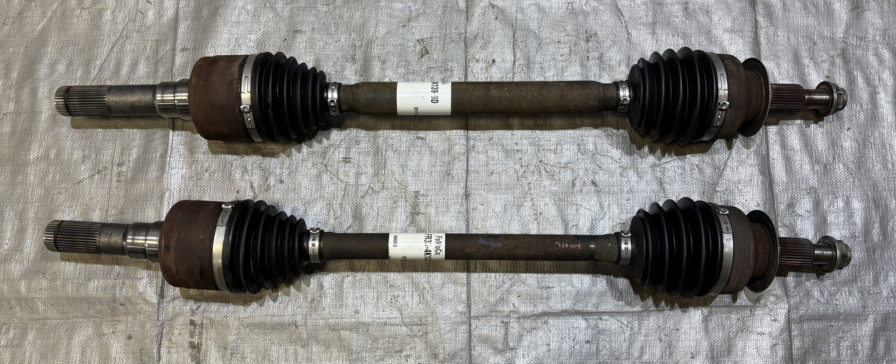 2015-2017 Ford Mustang GT 5.0 S550 Rear Axles Half Shafts / Pair / Manual / 91K FM016