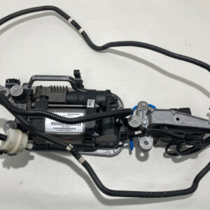2015-2018 Porsche Macan Air Ride Suspension Air Compressor Pump / Module / PM005