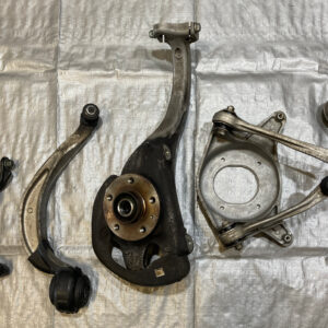 2015-2018 Porsche Macan S GTS Turbo Driver Front Spindle Hub w/ Control Arms / 84K PM006