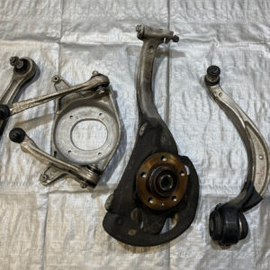 2015-2018 Porsche Macan S GTS Turbo Passenger Front Spindle Hub w/ Control Arms / 84K PM006