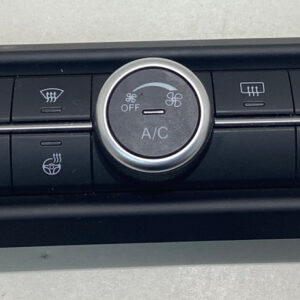 2017-2019 Alfa Romeo Giulia Dual Auto Climate Control / 01561390670 / AG004
