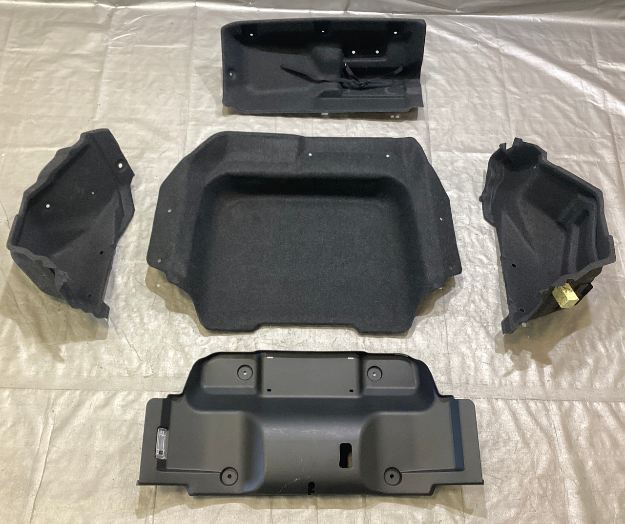 2017-2020 Fiat 124 Spider Trunk Carpet Set w/ Trim Panels / FD021