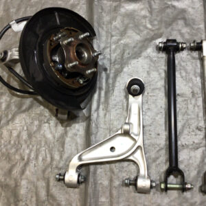 2017-2020 Infiniti Q60 Passenger Side Rear Knee Hub w/ Control Arms / 47k / IQ602
