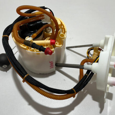 2017-2021 Alfa Romeo Giulia 2.0l Fuel Pump Sending Unit / AG005