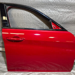 2017-2022 Alfa Romeo Giulia Passenger Front Door Assembly / Alfa Rosso AG006