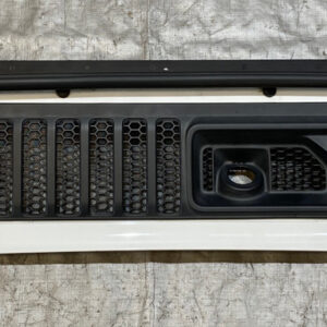 2018-2023 Jeep Wrangler JL / Gladiator JT OEM Wiper Cowl Trim Panel / Bright White JL010