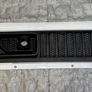 2018-2024 Jeep Wrangler JL / Gladiator JT OEM Wiper Cowl Trim Panel / Bright White JT003