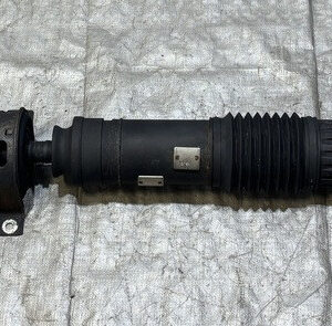 2020-2024 Jeep Gladiator JT 3.6l 2 Piece Rear Drive Shaft w/ U Joints / 68330600AB / 28K JT003